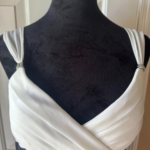 Scarlett Nite Cocktail Dress - Picture 2 of 6